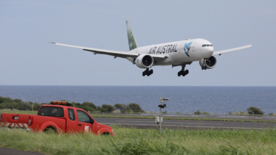 Dettes Air Austral : nouvel effort demandé à l’État
