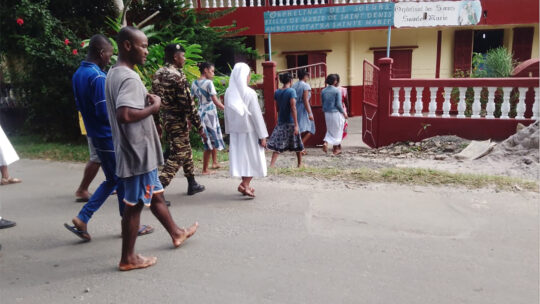 Agression de femme en pleine messe par huit filles à Nosy Boraha