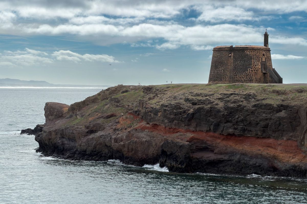 250 ans de mémoire : la commémoration des naufragés de L’Utile sur l’île Tromelin