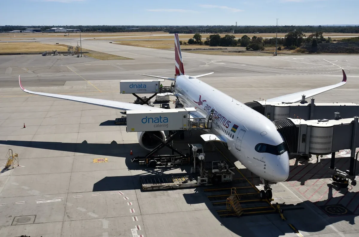 Air Mauritius Airbus A350 3B-NCE Perth 2024 (01)